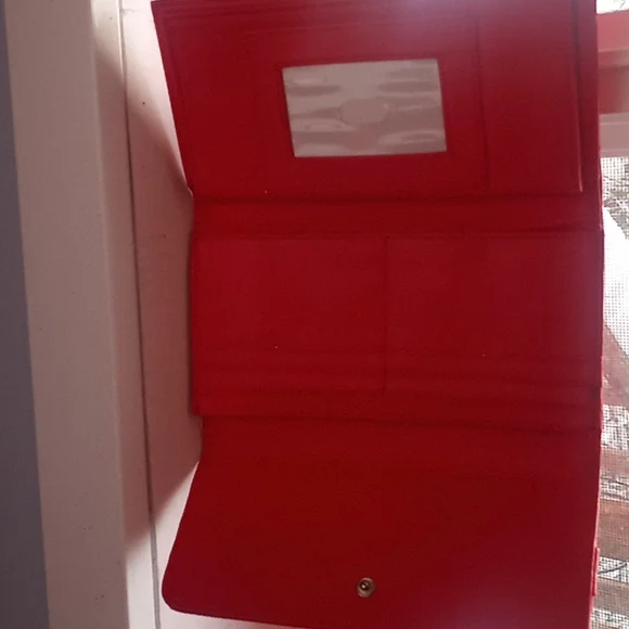 Red Clutch - Picture 3 of 3